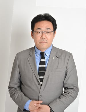 亀川　賢治（かめかわ　けんじ）